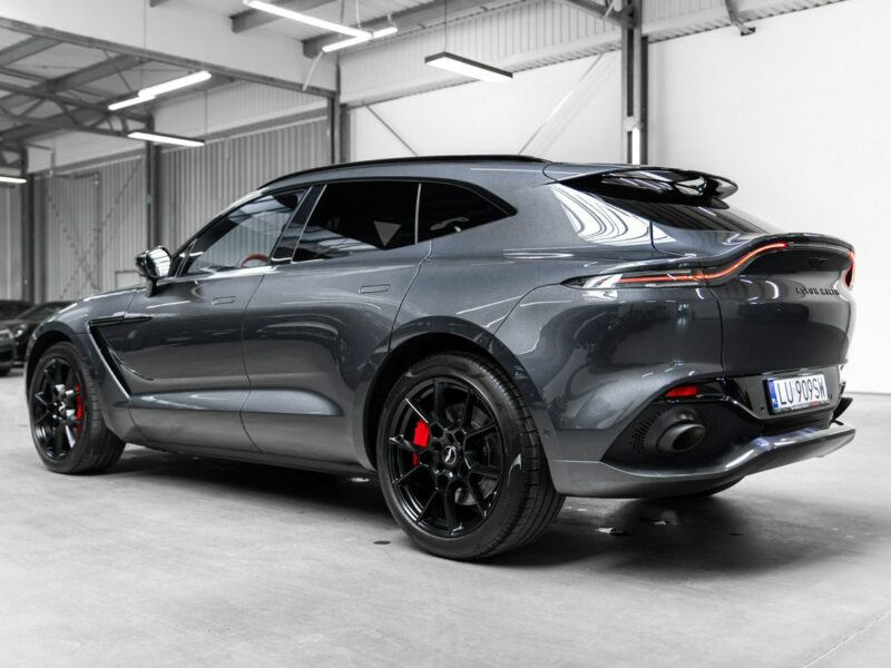 Aston Martin DBX 4.0 V8 550KM. Bezwypadkowy. Tylko 17 000 km. Lakier AML.