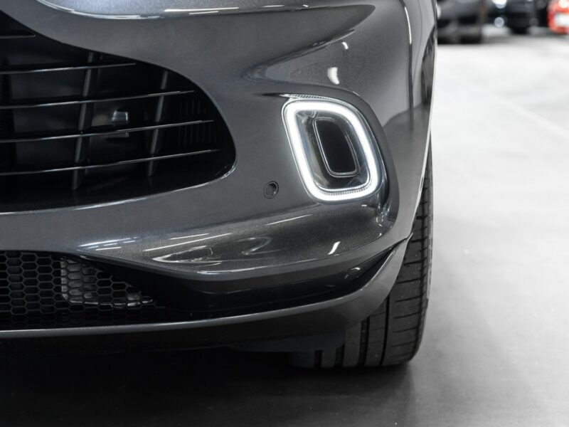 Aston Martin DBX 4.0 V8 550KM. Bezwypadkowy. Tylko 17 000 km. Lakier AML.