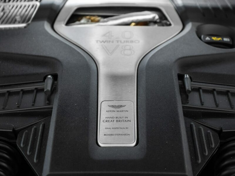 Aston Martin DBX 4.0 V8 550KM. Bezwypadkowy. Tylko 17 000 km. Lakier AML.