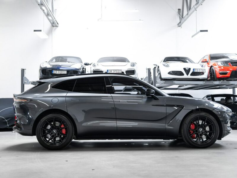 Aston Martin DBX 4.0 V8 550KM. Bezwypadkowy. Tylko 17 000 km. Lakier AML.
