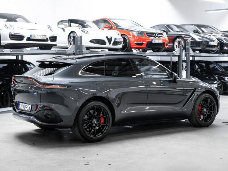 Aston Martin DBX 4.0 V8 550KM. Bezwypadkowy. Tylko 17 000 km. Lakier AML.