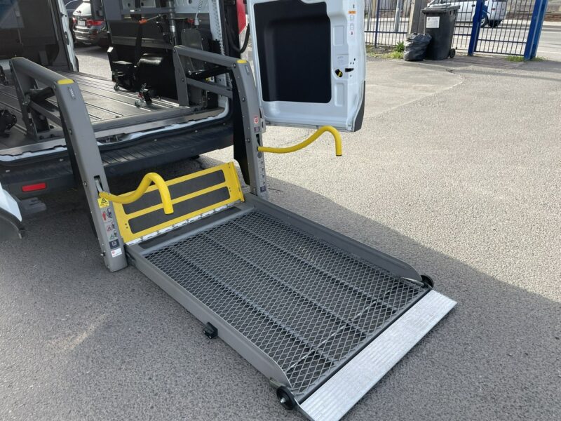 Ford Transit Transit do przewozu Niepełnosprawnych 2 Wózki inwalida rampa 2017 VII (2013-)