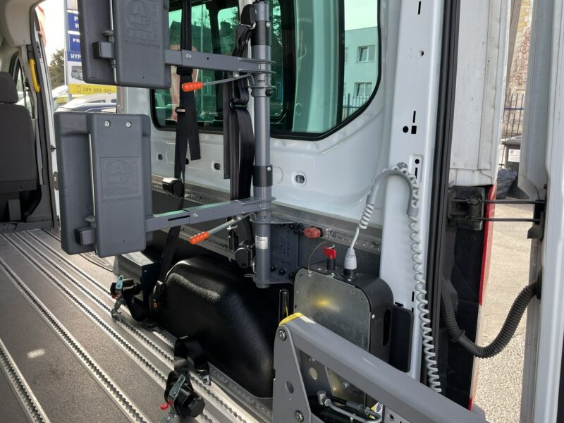 Ford Transit Transit do przewozu Niepełnosprawnych 2 Wózki inwalida rampa 2017 VII (2013-)