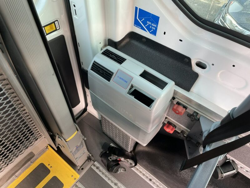 Ford Transit Transit do przewozu Niepełnosprawnych 2 Wózki inwalida rampa 2017 VII (2013-)