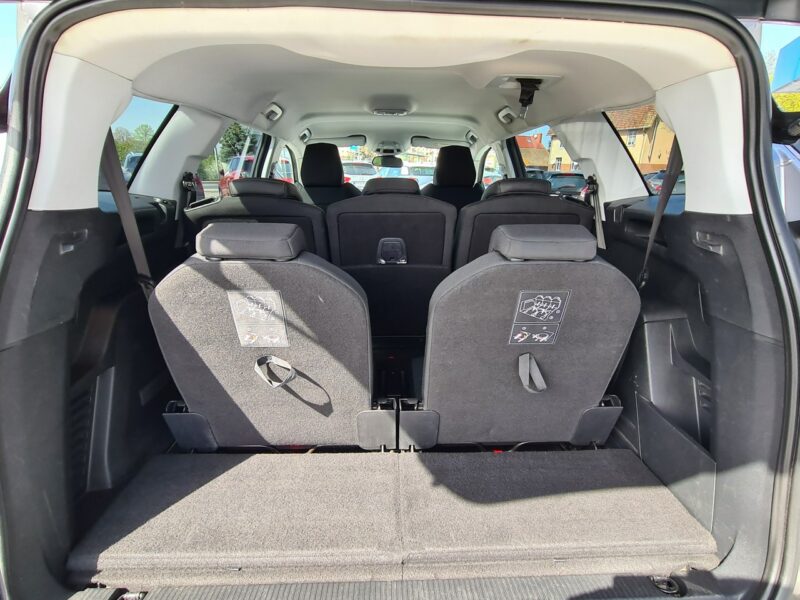 Peugeot 5008 7-Osobowy Navi 2xPDC Klimatronik Led Sensory Tempomat Asystent Alu II (2017-)