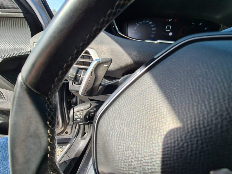 Peugeot 5008 7-Osobowy Navi 2xPDC Klimatronik Led Sensory Tempomat Asystent Alu II (2017-)