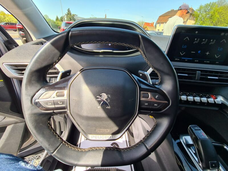 Peugeot 5008 7-Osobowy Navi 2xPDC Klimatronik Led Sensory Tempomat Asystent Alu II (2017-)