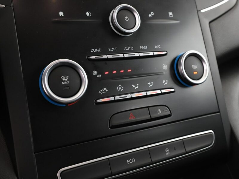 Renault Megane Limited navi PDC klima-auto hak tempomat IV (2016-)