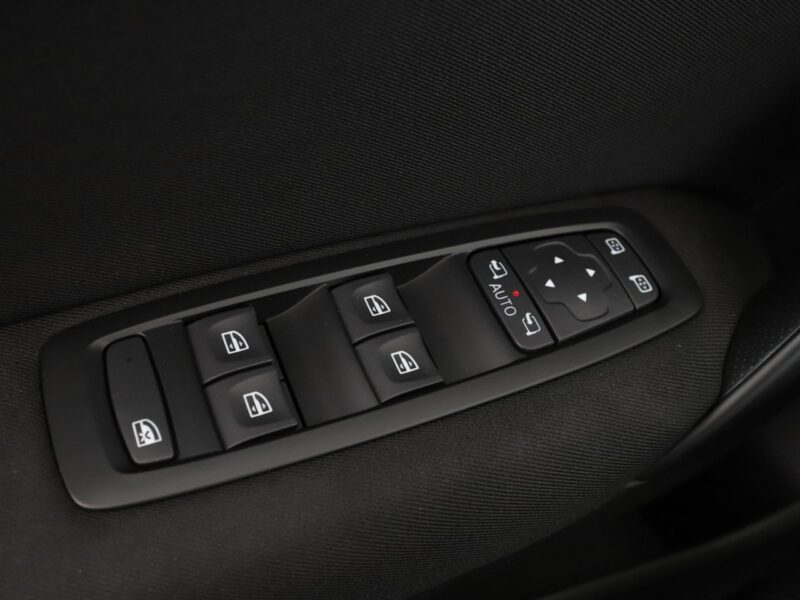 Renault Megane Limited navi PDC klima-auto hak tempomat IV (2016-)