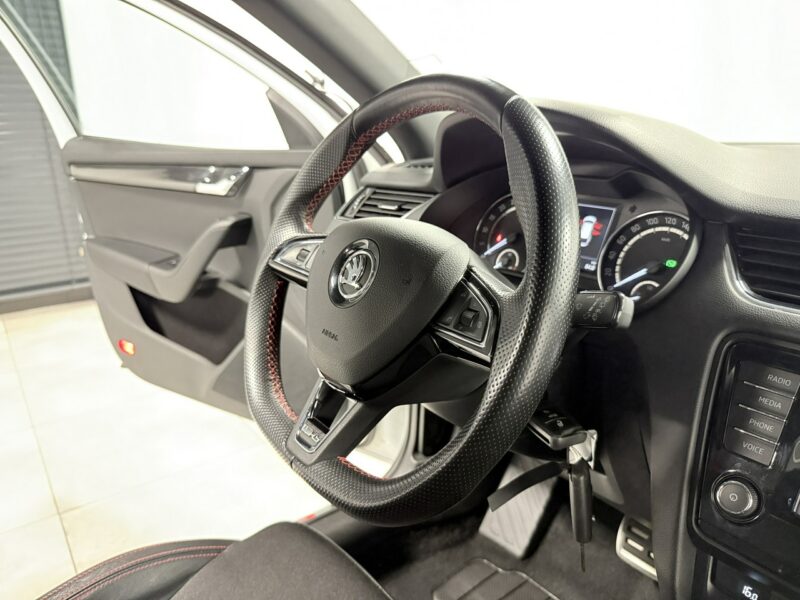 Škoda Octavia RS 2.0 TDI 184KM*CHALLENGE*VRS Mode*AppleCar*Bi-Xenon*El.Klapa*NIEMCY III (2013-)
