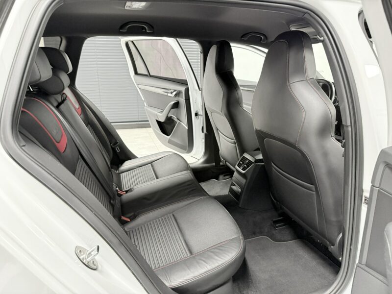Škoda Octavia RS 2.0 TDI 184KM*CHALLENGE*VRS Mode*AppleCar*Bi-Xenon*El.Klapa*NIEMCY III (2013-)