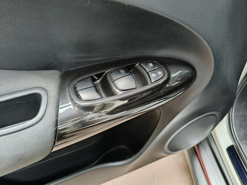 Nissan Juke 1.6 200KM Nismo 4x4 Automat, Navigacja, Kamera, Hands Free I (2010-2019)
