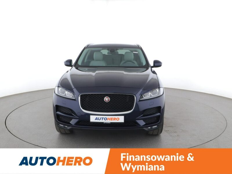 Jaguar F-PACE 25d Prestige AWD Automat Panorama Virtual ACC Navi Skóra Xenon Kamera