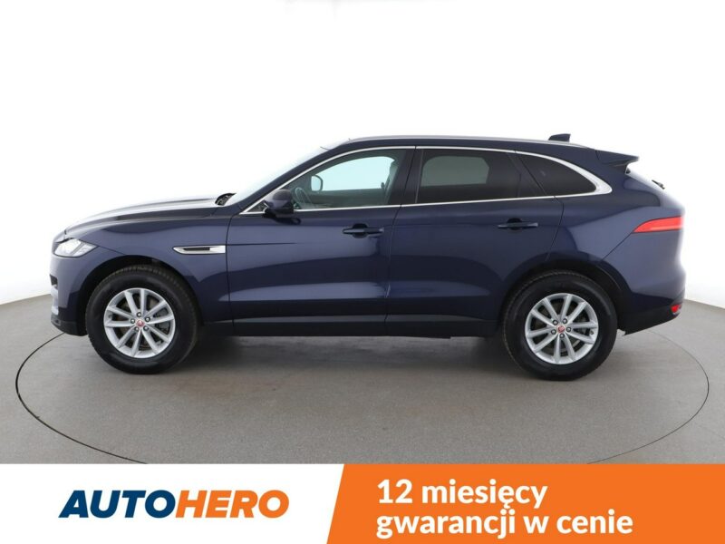 Jaguar F-PACE 25d Prestige AWD Automat Panorama Virtual ACC Navi Skóra Xenon Kamera