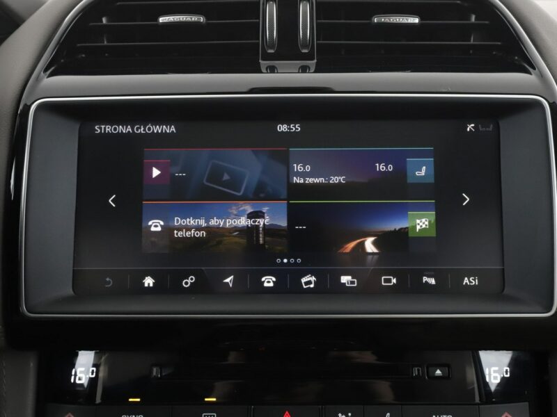 Jaguar F-PACE 25d Prestige AWD Automat Panorama Virtual ACC Navi Skóra Xenon Kamera