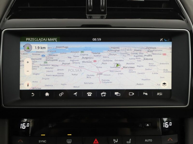 Jaguar F-PACE 25d Prestige AWD Automat Panorama Virtual ACC Navi Skóra Xenon Kamera