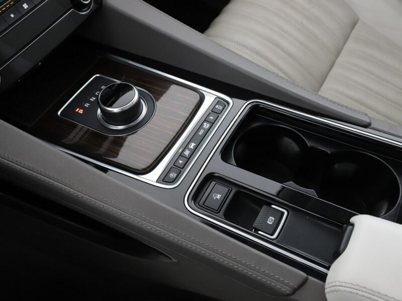 Jaguar F-PACE 25d Prestige AWD Automat Panorama Virtual ACC Navi Skóra Xenon Kamera