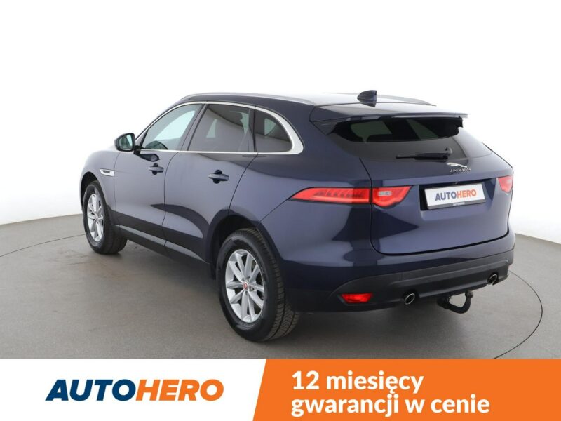Jaguar F-PACE 25d Prestige AWD Automat Panorama Virtual ACC Navi Skóra Xenon Kamera