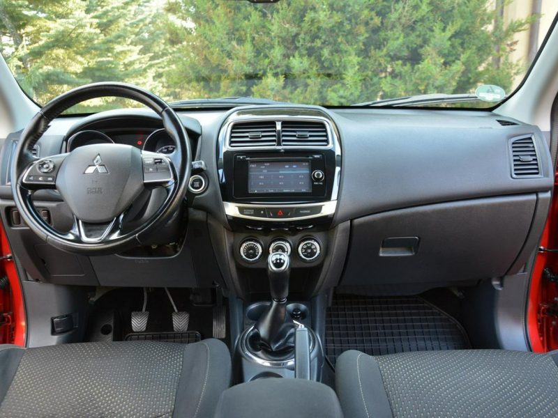 Mitsubishi ASX Lift Ledy bi-Xenon Kamera Keyless go Parktronic ALU 17