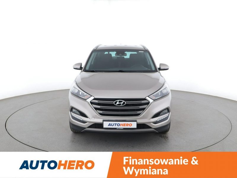 Hyundai Tucson klima auto grzane fotele navi bluetooth PDC III (2015-2020)