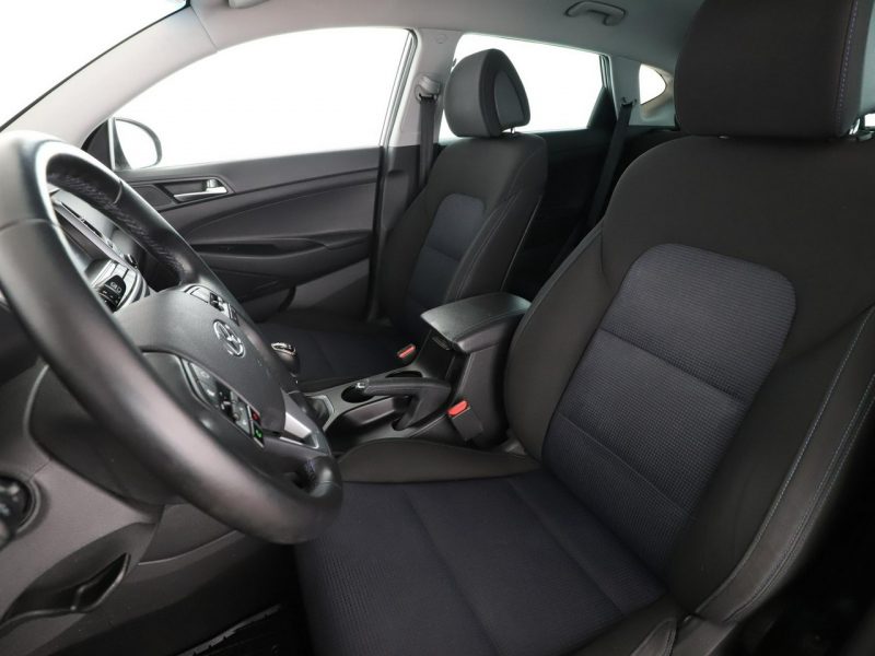 Hyundai Tucson klima auto grzane fotele navi bluetooth PDC III (2015-2020)