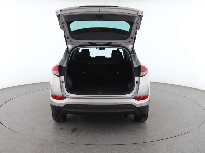Hyundai Tucson klima auto grzane fotele navi bluetooth PDC III (2015-2020)