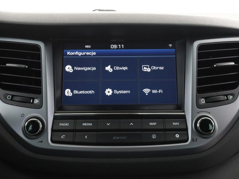 Hyundai Tucson klima auto grzane fotele navi bluetooth PDC III (2015-2020)