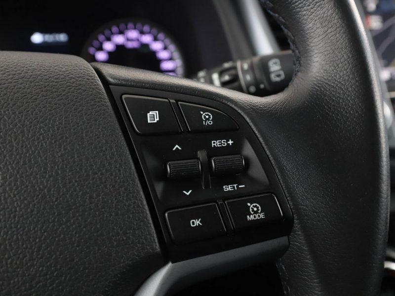 Hyundai Tucson klima auto grzane fotele navi bluetooth PDC III (2015-2020)