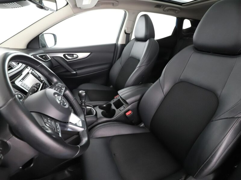 Nissan Qashqai N-Connecta panorama navi kamera grzane fotele tempomat Bluetooth II (2013-2021)