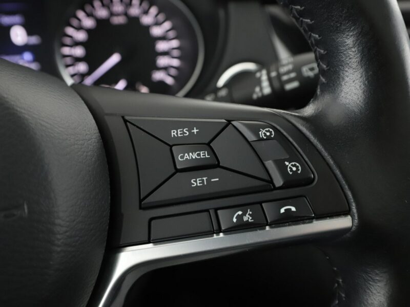 Nissan Qashqai N-Connecta panorama navi kamera grzane fotele tempomat Bluetooth II (2013-2021)
