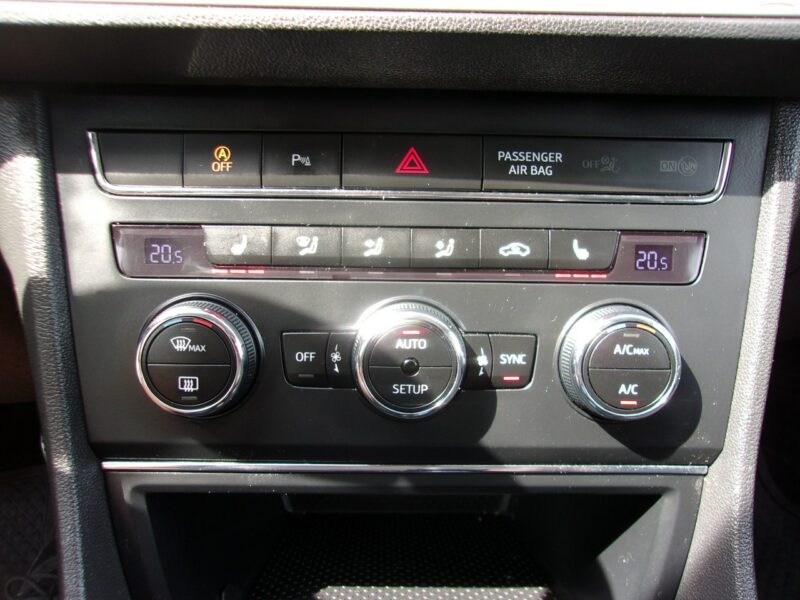Seat Leon X-Perience, 4X4, Podgrz. Fotele, PDC przód tył, Klimatronic 2-strefowy III (2012-)