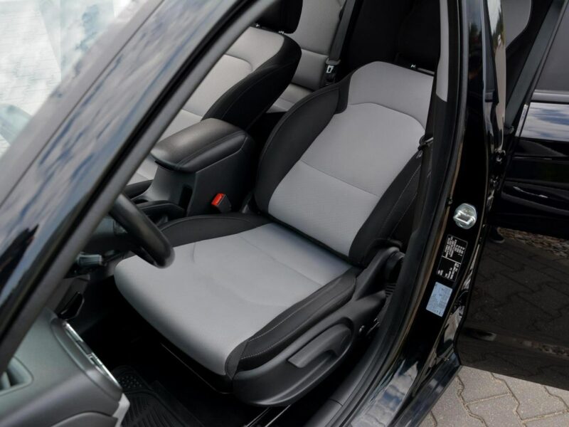 Hyundai i30 Fastback Navi Ledy Grzana Kierownica Asysten pasa 1-ręce ASO III (2017-)