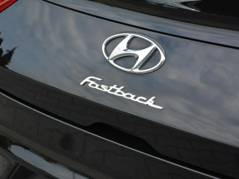 Hyundai i30 Fastback Navi Ledy Grzana Kierownica Asysten pasa 1-ręce ASO III (2017-)