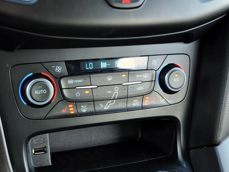 Ford Focus 1.5TDCi(120KM)*Lift*123tyś.km*Klimatronik*Grzane Fotele*Welur*Alu16" Mk3 (2010-2018)