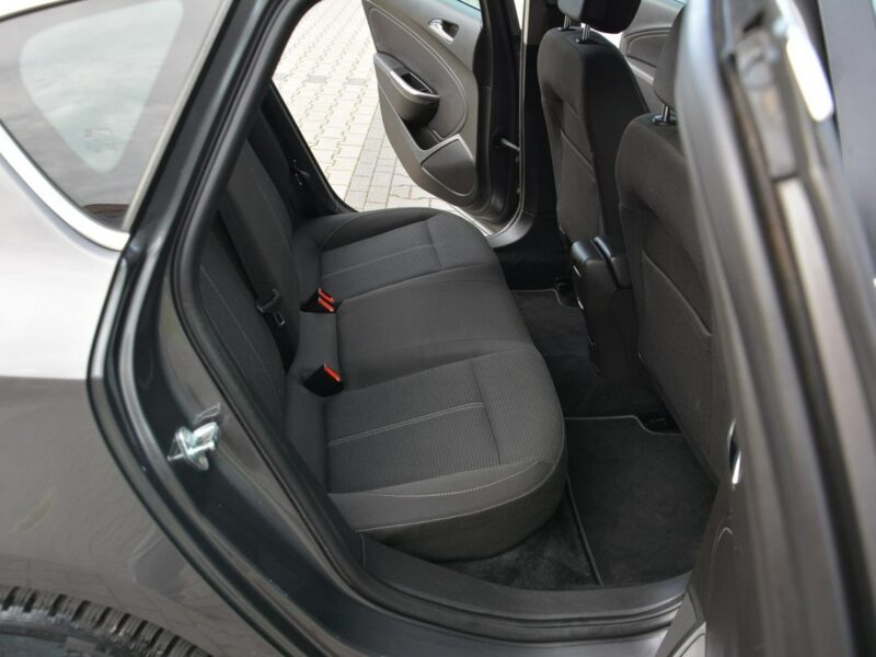 Opel Astra bi-Xenon Ledy Navi Szyber Parktronic Chrom 2xParkt J (2009-2019)