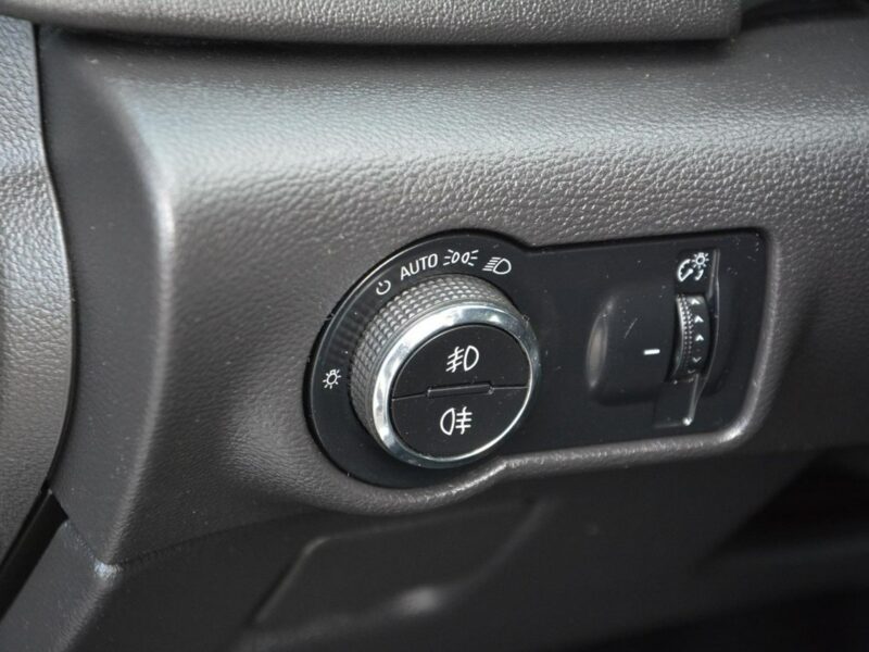Opel Astra bi-Xenon Ledy Navi Szyber Parktronic Chrom 2xParkt J (2009-2019)