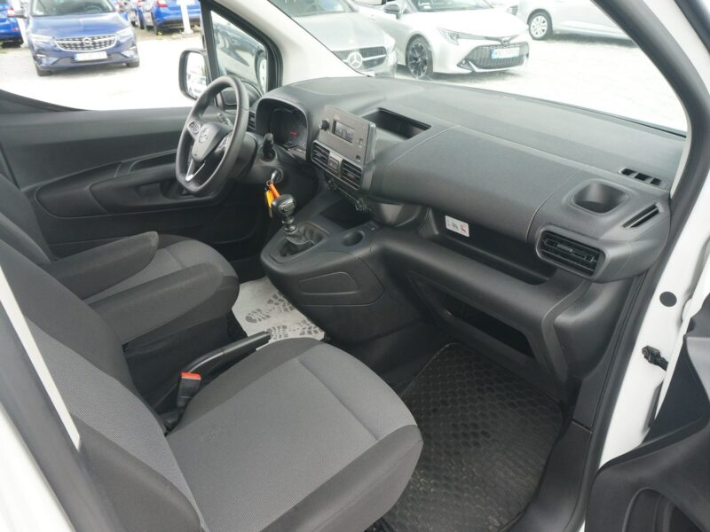 Opel Combo 1.5 CDTI/131 KM Cargo XL 2,4t Essential Salon PL Fvat 23% PO9SM26 E (2018-)