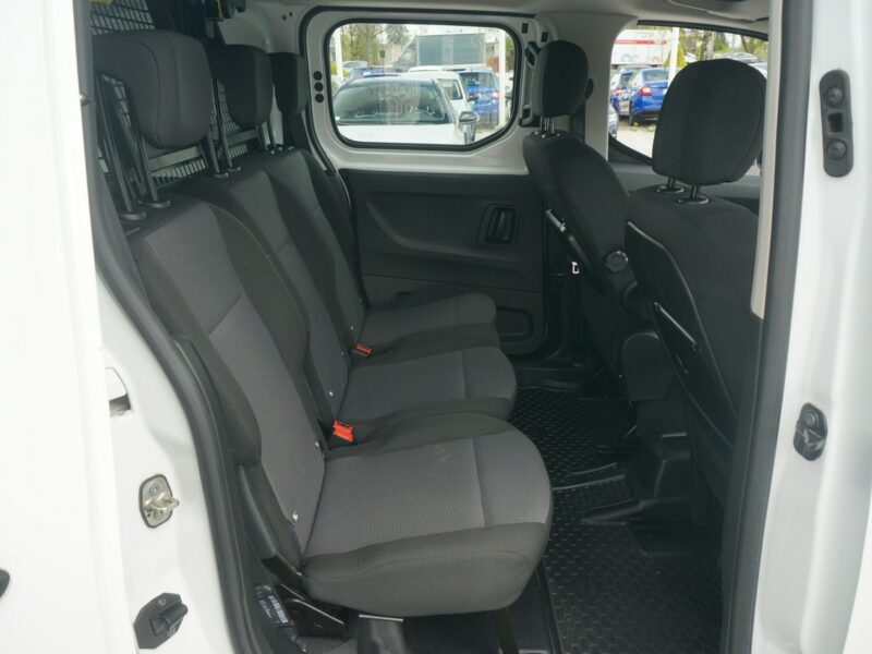 Opel Combo 1.5 CDTI/131 KM Cargo XL 2,4t Essential Salon PL Fvat 23% PO9SM26 E (2018-)
