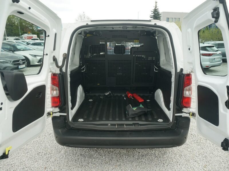 Opel Combo 1.5 CDTI/131 KM Cargo XL 2,4t Essential Salon PL Fvat 23% PO9SM26 E (2018-)