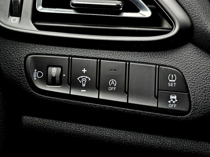 Hyundai i30 1.5T-GDI 160KM 6MT Comfort Android Auto FV23% III (2017-)