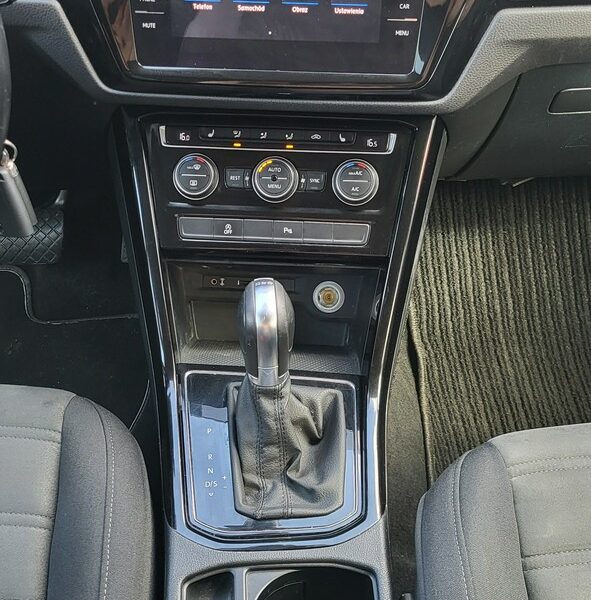 Volkswagen Touran Volkswagen Touran 2.0 TDI BMT Highline DSG III (2015-)
