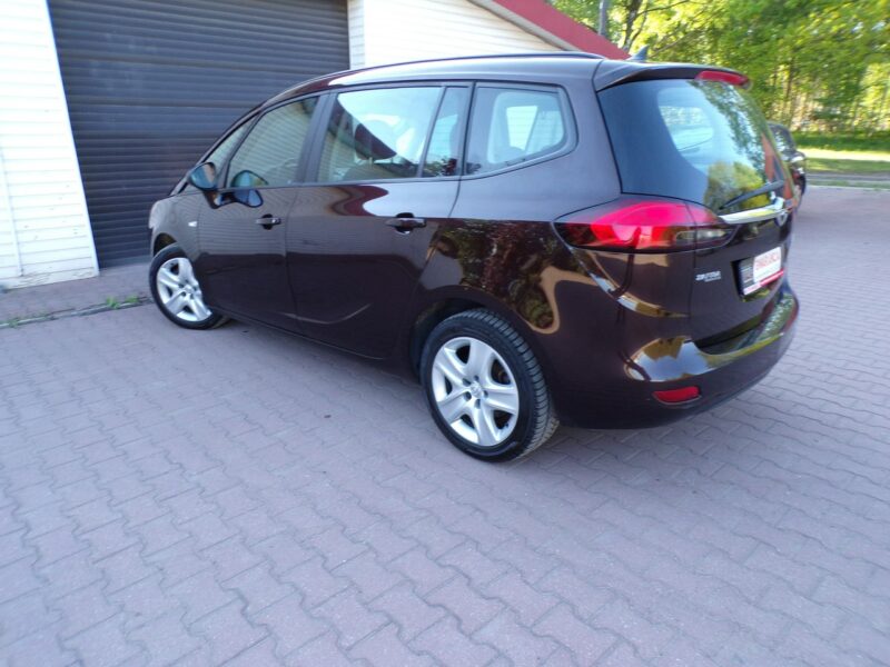 Opel Zafira Navi /Klimatronic /1,4 /140KM /I właść /2013r C (2011-)