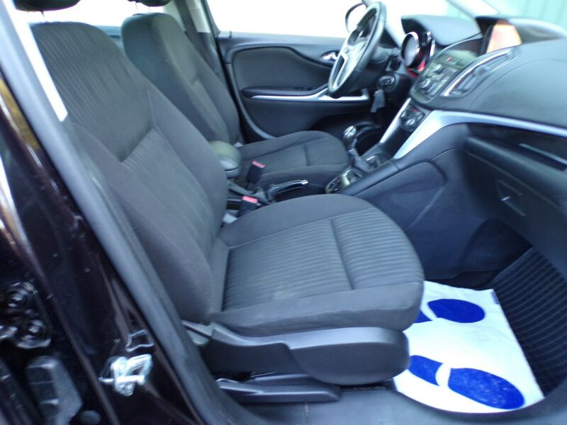 Opel Zafira Navi /Klimatronic /1,4 /140KM /I właść /2013r C (2011-)