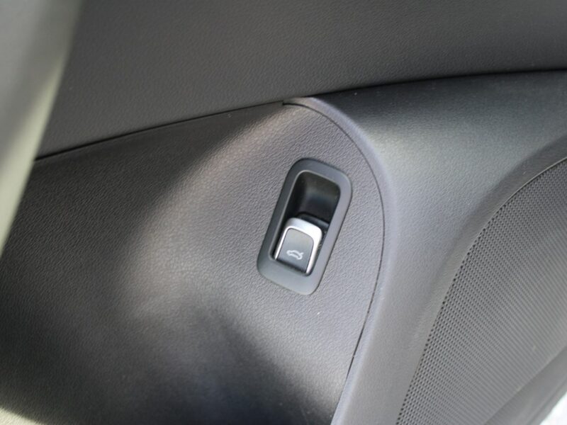 Audi Q5 Skóra Panorama Navi el. klapa 8R (2008-)
