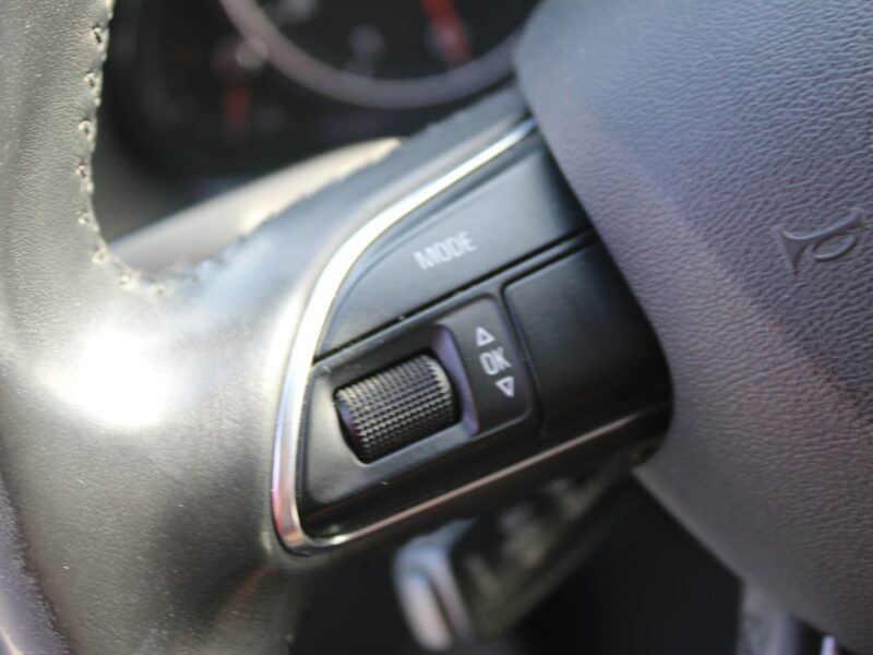 Audi Q5 Skóra Panorama Navi el. klapa 8R (2008-)
