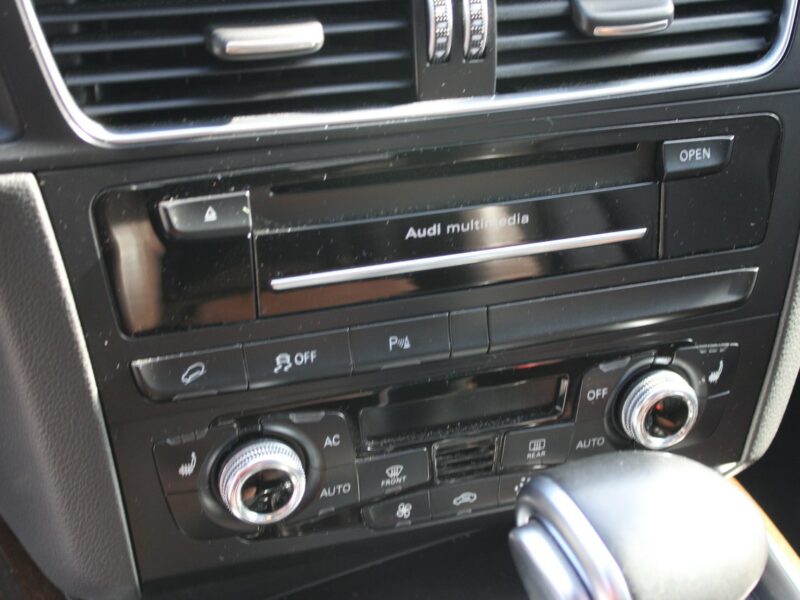 Audi Q5 Skóra Panorama Navi el. klapa 8R (2008-)
