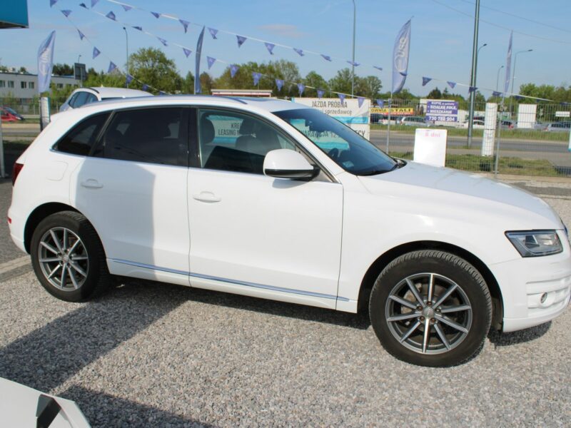 Audi Q5 Skóra Panorama Navi el. klapa 8R (2008-)