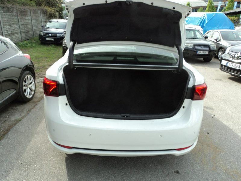 Toyota Avensis sprzedam Toyote AVENSIS 1.8 B salon polska nowe opony III (2009-)