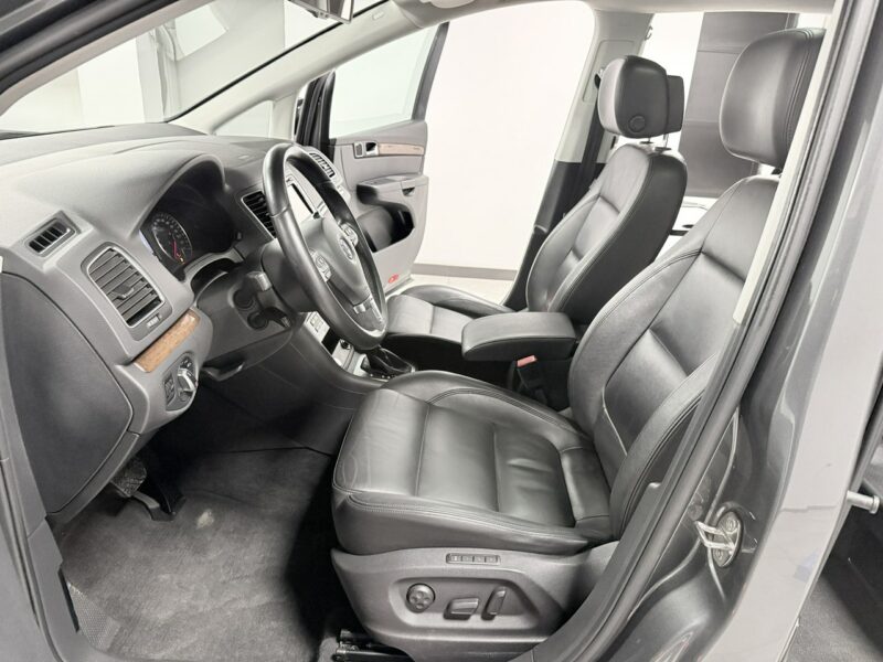 Volkswagen Sharan 2.0 TDI 177PS+DSG"KARAT Exclusive"7-Osobowy*BiXenon*NAVI*DYNAUDIO HiFi II (2010-)