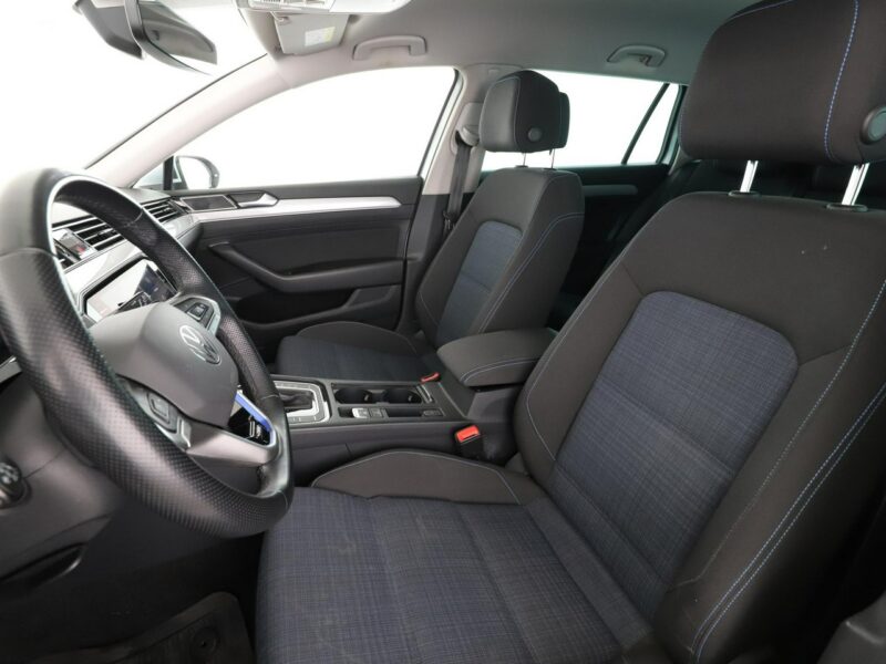 Volkswagen Passat FV23 LIFT 1.4GTE PHEV Climatronic Virtual ACC Navi Park Assist FullLED B8 (2014-2023)